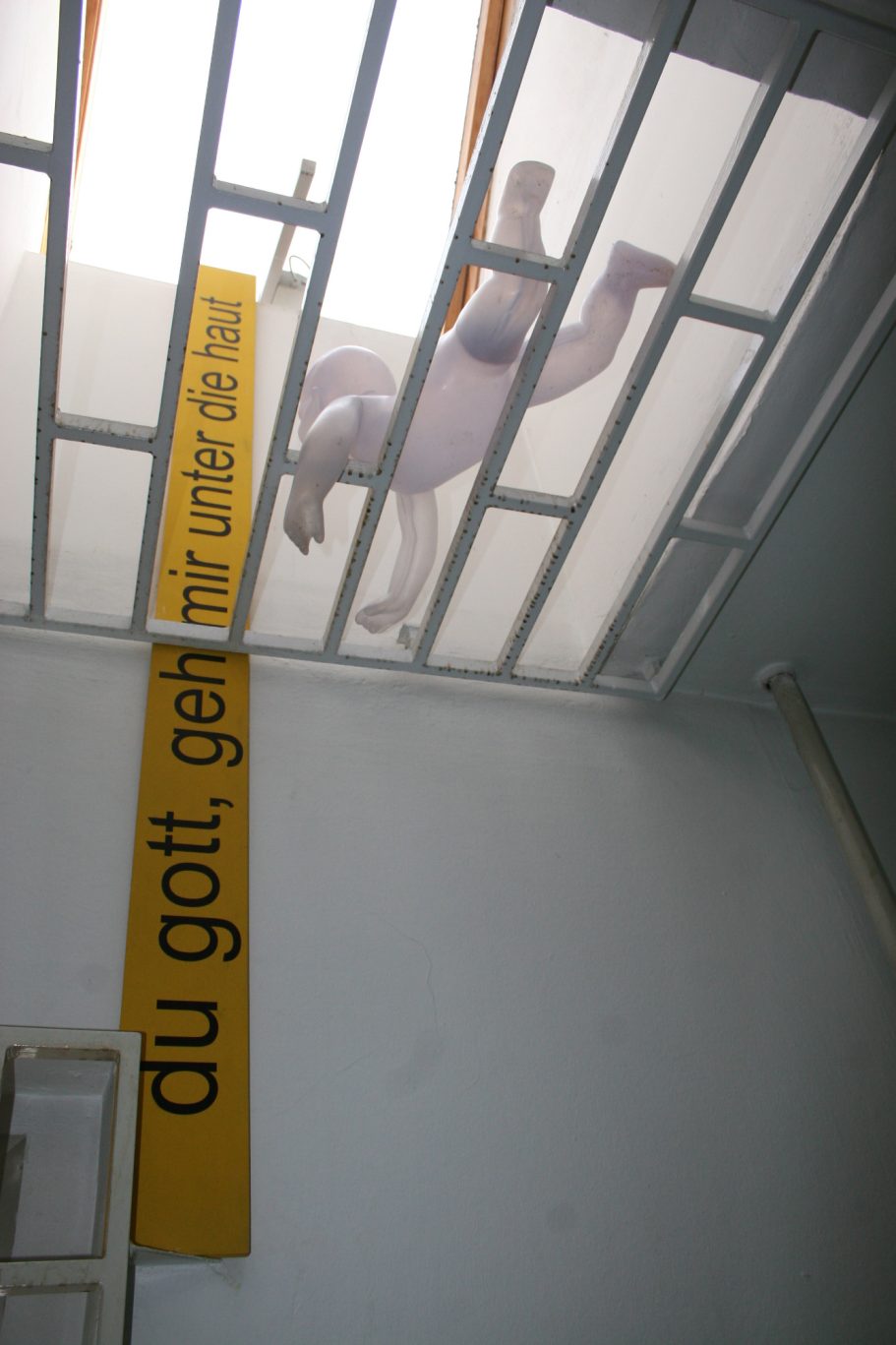 du gott, geh mir unter die haut